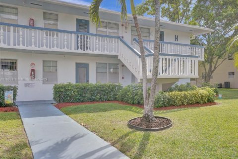 Condo in Deerfield Beach, Florida, 2 bedrooms  № 1812077 - photo 4