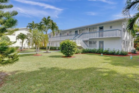 Condo in Deerfield Beach, Florida, 2 bedrooms  № 1812077 - photo 6