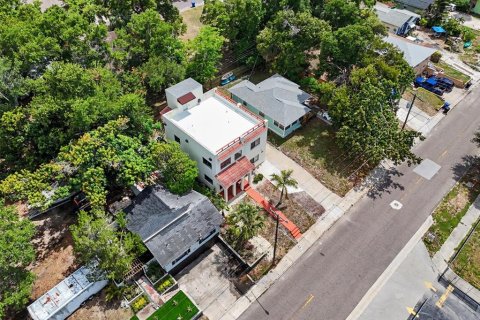 House in Saint Petersburg, Florida 4 bedrooms, 240.8 sq.m. № 2237133 - photo 6