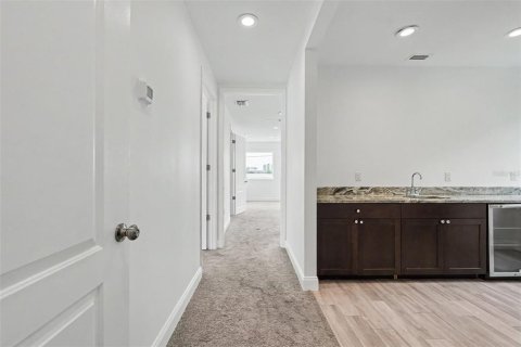 House in Saint Petersburg, Florida 4 bedrooms, 240.8 sq.m. № 2237133 - photo 27