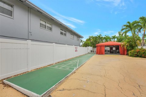 Condo in Pompano Beach, Florida, 2 bedrooms  № 1860650 - photo 25