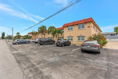 Condo in Pompano Beach, Florida, 2 bedrooms  № 1860650 - photo 21