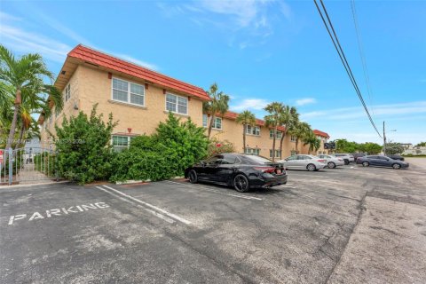 Condo in Pompano Beach, Florida, 2 bedrooms  № 1860650 - photo 19