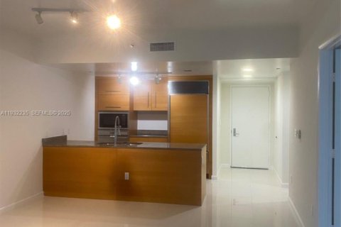 Снять в аренду кондоминиум в Майами, Флорида 1 спальня, 74.14м2, № 1990804 - фото 4