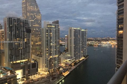 Снять в аренду кондоминиум в Майами, Флорида 1 спальня, 74.14м2, № 1990804 - фото 2