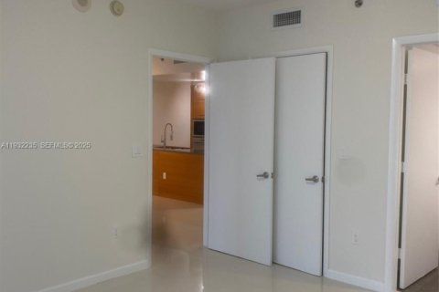 Снять в аренду кондоминиум в Майами, Флорида 1 спальня, 74.14м2, № 1990804 - фото 10