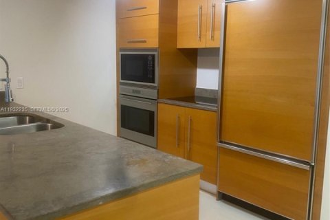 Снять в аренду кондоминиум в Майами, Флорида 1 спальня, 74.14м2, № 1990804 - фото 5