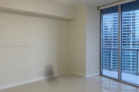 Снять в аренду кондоминиум в Майами, Флорида 1 спальня, 74.14м2, № 1990804 - фото 9