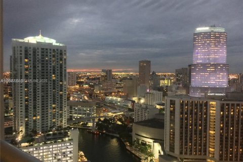 Снять в аренду кондоминиум в Майами, Флорида 1 спальня, 74.14м2, № 1990804 - фото 3