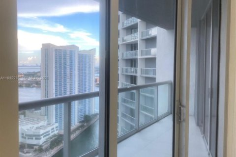 Снять в аренду кондоминиум в Майами, Флорида 1 спальня, 74.14м2, № 1990804 - фото 12