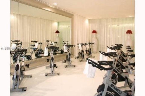 Снять в аренду кондоминиум в Майами, Флорида 1 спальня, 74.14м2, № 1990804 - фото 23