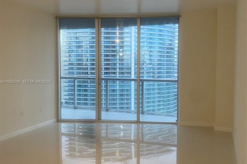 Снять в аренду кондоминиум в Майами, Флорида 1 спальня, 74.14м2, № 1990804 - фото 7