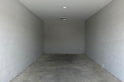 Propiedad comercial en alquiler en Winter Haven, Florida, 46.45 m2 № 2103455 - foto 3