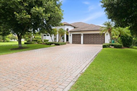Villa ou maison à vendre à Plantation, Floride: 4 chambres, 338.72 m2 № 2176821 - photo 2