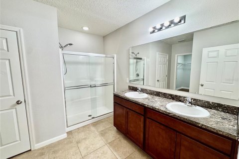 House in Melbourne, Florida 4 bedrooms, 170.01 sq.m. № 2294658 - photo 9