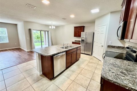 House in Melbourne, Florida 4 bedrooms, 170.01 sq.m. № 2294658 - photo 15
