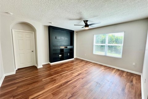 House in Melbourne, Florida 4 bedrooms, 170.01 sq.m. № 2294658 - photo 10