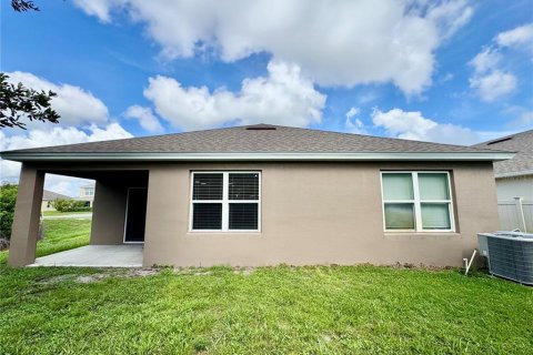 House in Melbourne, Florida 4 bedrooms, 170.01 sq.m. № 2294658 - photo 16