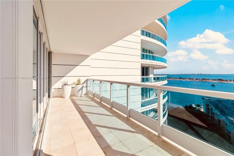 Condo in Miami, Florida, 2 bedrooms  № 1859890 - photo 21