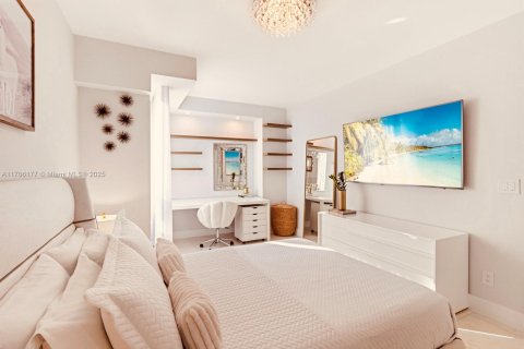 Condo in Miami, Florida, 2 bedrooms  № 1859890 - photo 17