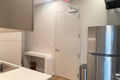 Immobilier commercial à vendre à Aventura, Floride № 2018996 - photo 17
