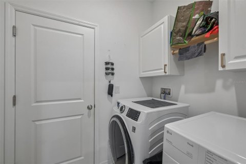 House in Palmetto, Florida 4 bedrooms, 201.04 sq.m. № 2222704 - photo 11