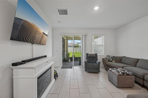 House in Palmetto, Florida 4 bedrooms, 201.04 sq.m. № 2222704 - photo 2