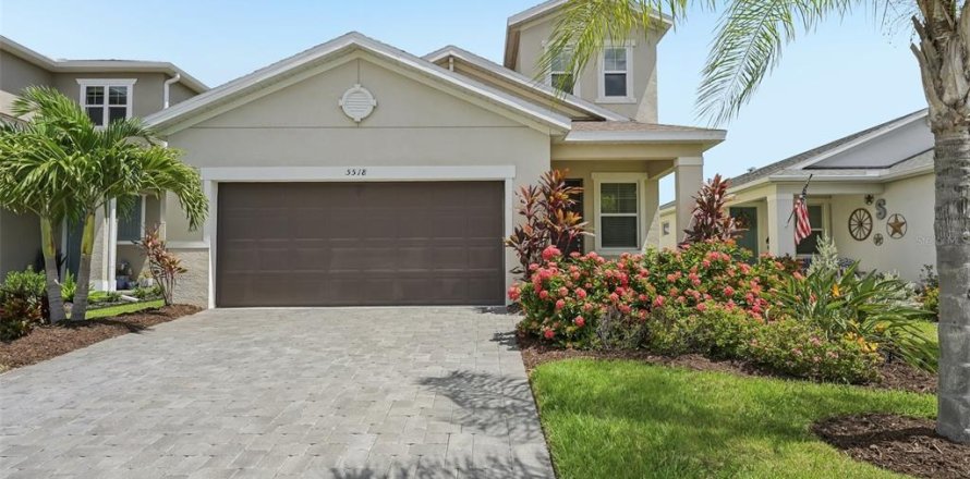 House in Palmetto, Florida 4 bedrooms, 201.04 sq.m. № 2222704