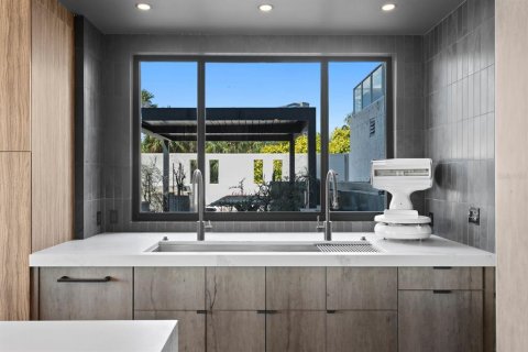 Copropriété à vendre à Tampa, Floride: 3 chambres, 472.87 m2 № 2212682 - photo 13
