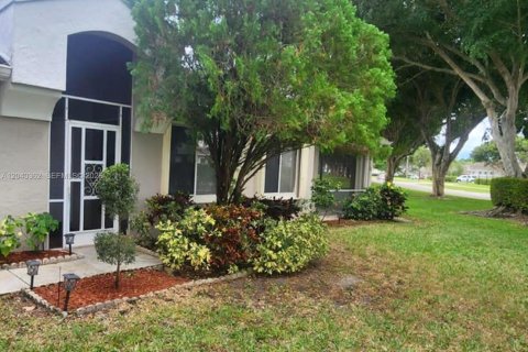 Touwnhouse à louer à Boca Raton, Floride: 3 chambres, 122.45 m2 № 2086638 - photo 10