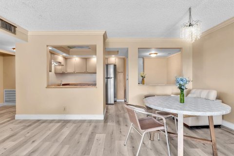 Condo in Fort Lauderdale, Florida, 2 bedrooms № 2247830 - photo 4