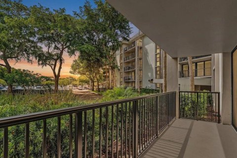 Condo in Fort Lauderdale, Florida, 2 bedrooms № 2247830 - photo 16