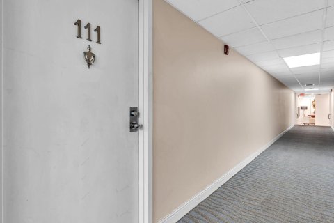 Condo in Fort Lauderdale, Florida, 2 bedrooms № 2247830 - photo 9