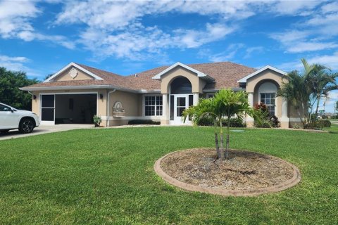 Casa en alquiler en Port Charlotte, Florida, 4 dormitorios, 208.01 m2 № 1895035 - foto 2