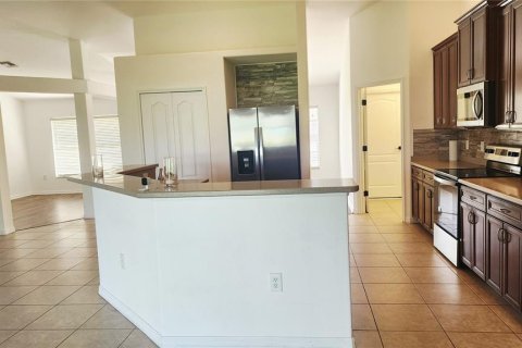 Casa en alquiler en Port Charlotte, Florida, 4 dormitorios, 208.01 m2 № 1895035 - foto 6