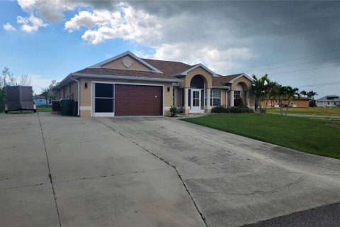 Casa en alquiler en Port Charlotte, Florida, 4 dormitorios, 208.01 m2 № 1895035 - foto 23