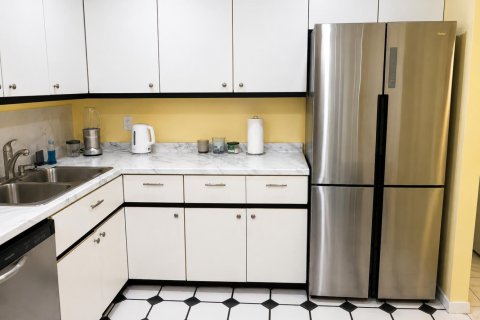 Condo in Lauderhill, Florida, 2 bedrooms  № 2177703 - photo 5