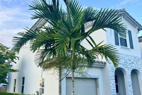 Townhouse in Homestead, Florida 3 bedrooms, 169.73 sq.m. № 1956817 - photo 2