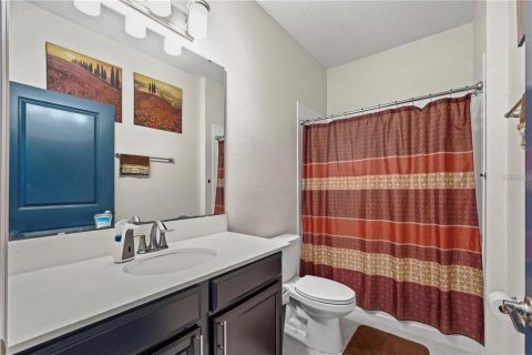 House in Orlando, Florida 5 bedrooms, 245.08 sq.m. № 1910078 - photo 5
