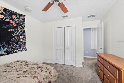 House in Orlando, Florida 5 bedrooms, 245.08 sq.m. № 1910078 - photo 22