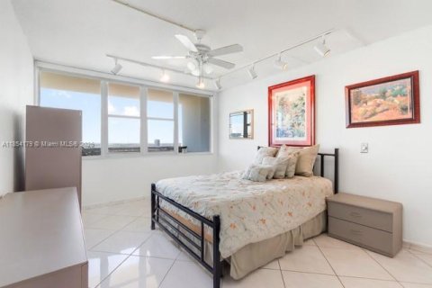 Copropriété à vendre à Hallandale Beach, Floride: 2 chambres, 102.19 m2 № 1963211 - photo 8