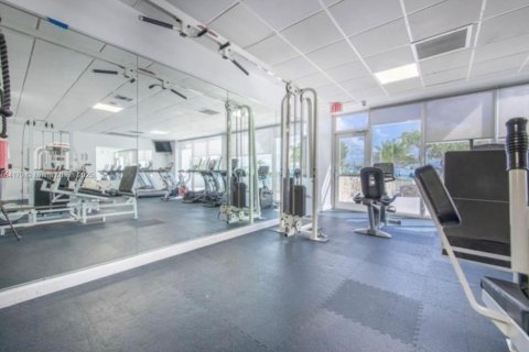 Copropriété à vendre à Hallandale Beach, Floride: 2 chambres, 102.19 m2 № 1963211 - photo 20