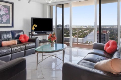 Copropriété à vendre à Hallandale Beach, Floride: 2 chambres, 102.19 m2 № 1963211 - photo 4
