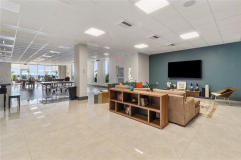 Copropriété à vendre à Hallandale Beach, Floride: 2 chambres, 102.19 m2 № 1963211 - photo 21