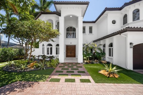 House in Fort Lauderdale, Florida 6 bedrooms, 429.39 sq.m. № 2068859 - photo 14