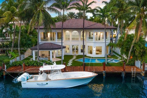 House in Fort Lauderdale, Florida 6 bedrooms, 429.39 sq.m. № 2068859 - photo 2