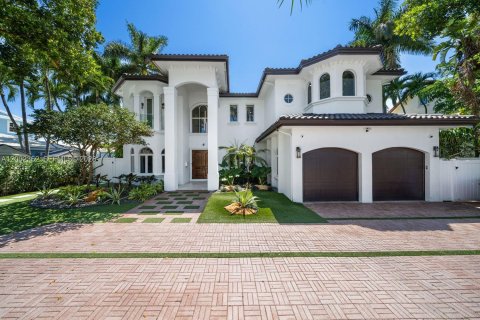 House in Fort Lauderdale, Florida 6 bedrooms, 429.39 sq.m. № 2068859 - photo 13
