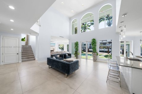 House in Fort Lauderdale, Florida 6 bedrooms, 429.39 sq.m. № 2068859 - photo 19