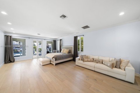 House in Fort Lauderdale, Florida 6 bedrooms, 429.39 sq.m. № 2068859 - photo 27
