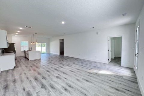 House in Citrus Springs, Florida 4 bedrooms, 164.81 sq.m. № 2378987 - photo 11
